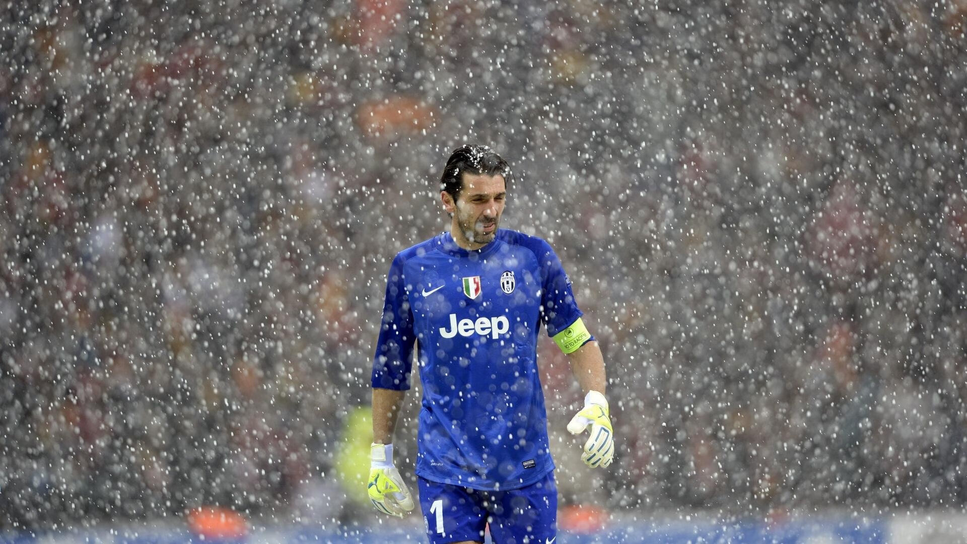 公牛球馆引入“智能人脸识别入场系统”，提升安保效率，公牛队进场